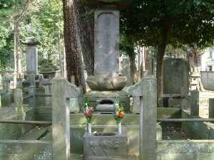 井伊直弼の墓　豪徳寺